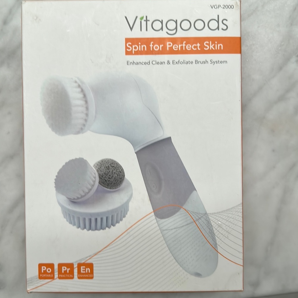 Vitagoods Cleansing Spin Brush